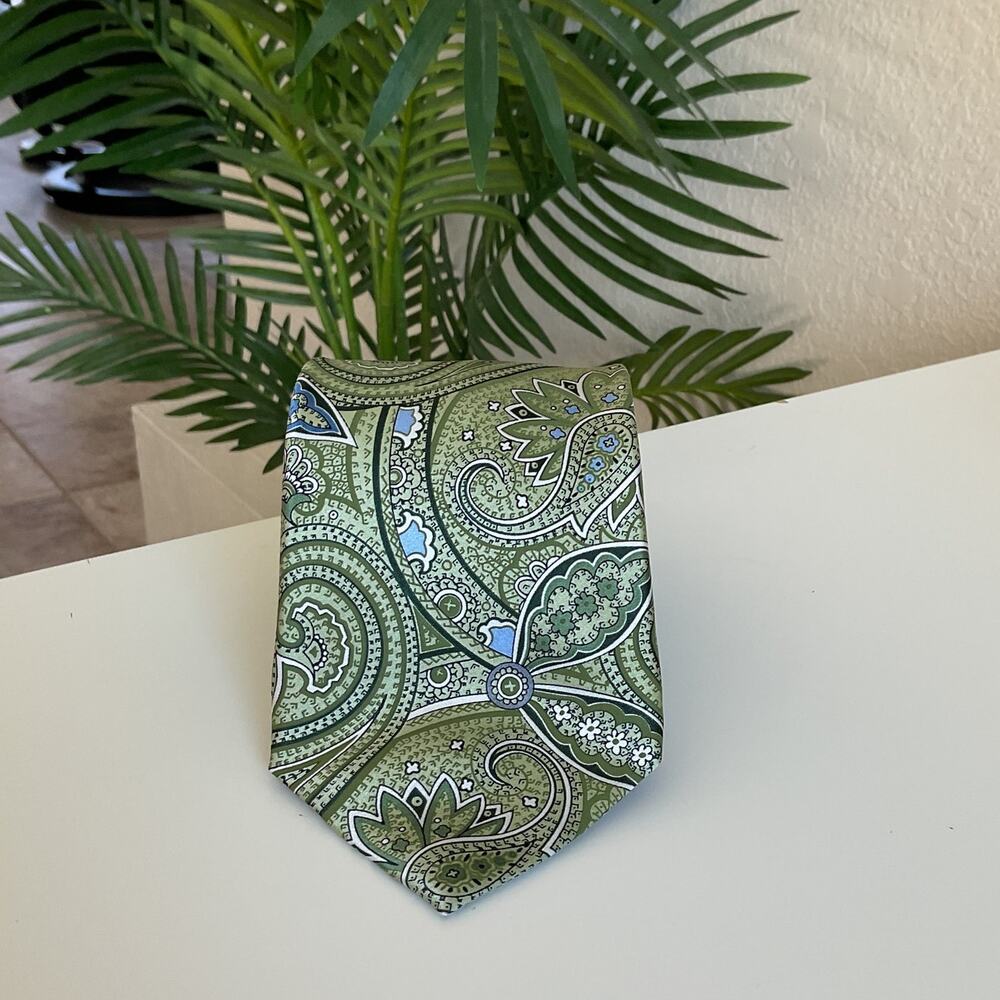 Geoffrey Beene Green Paisley Mens One Size Adjustable Tie